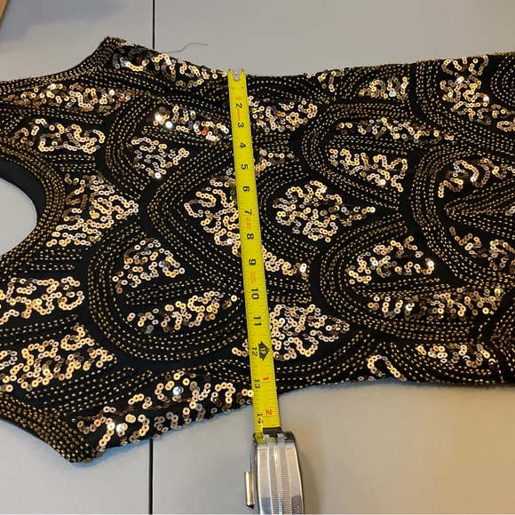 Black and Golden Sippy Color,Size Medium, 100 Polyester, Very Good Condition - Picture 8 of 9